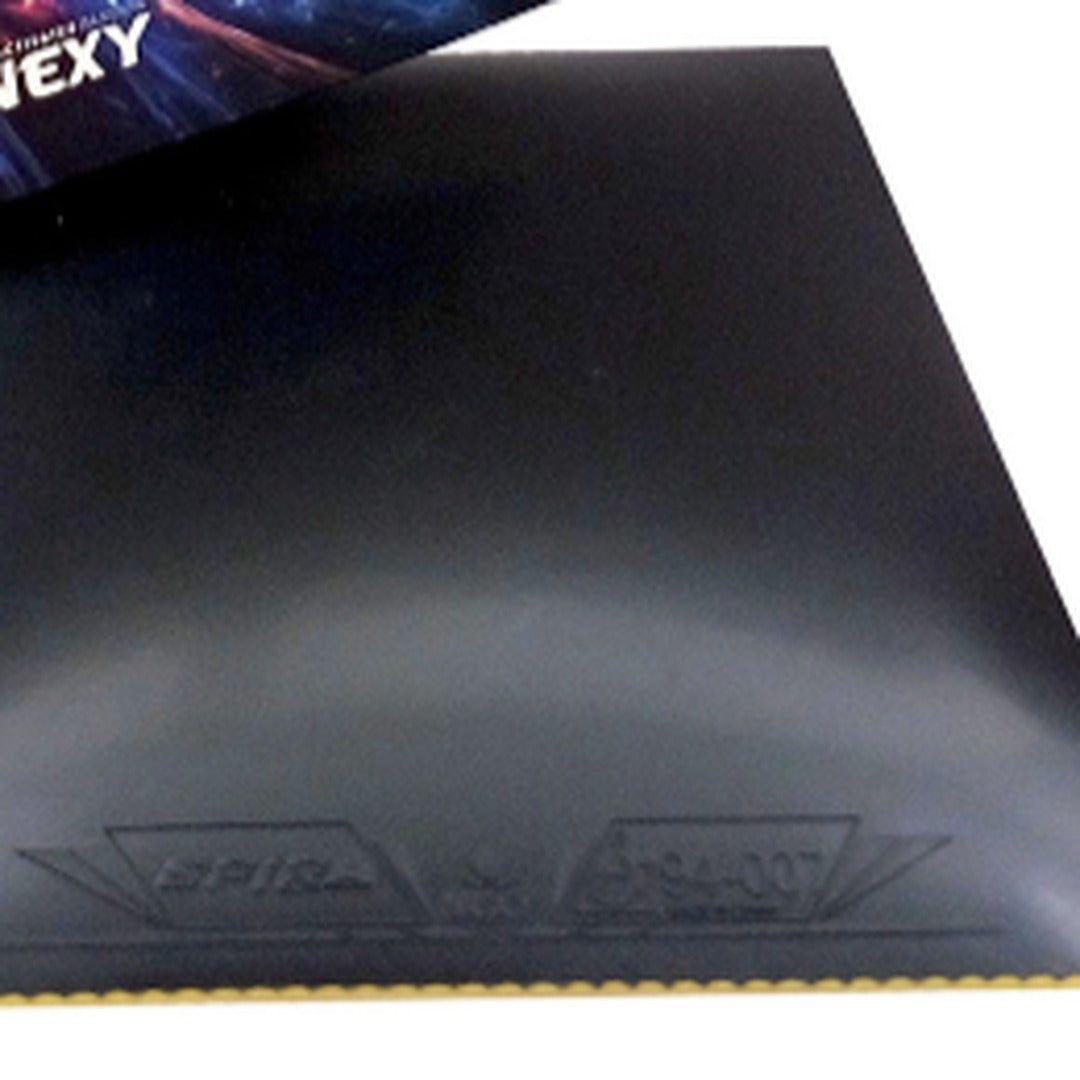 Nexy Spira Belag schwarz mit Spira-Logo und gelbem Schwamm