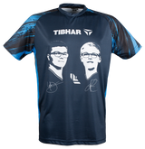 Tibhar Lebrun T-Shirt in Marineblau mit weißem Aufdruck der Lebrun-Brüder und Tibhar-Logo. Aus Polyester.