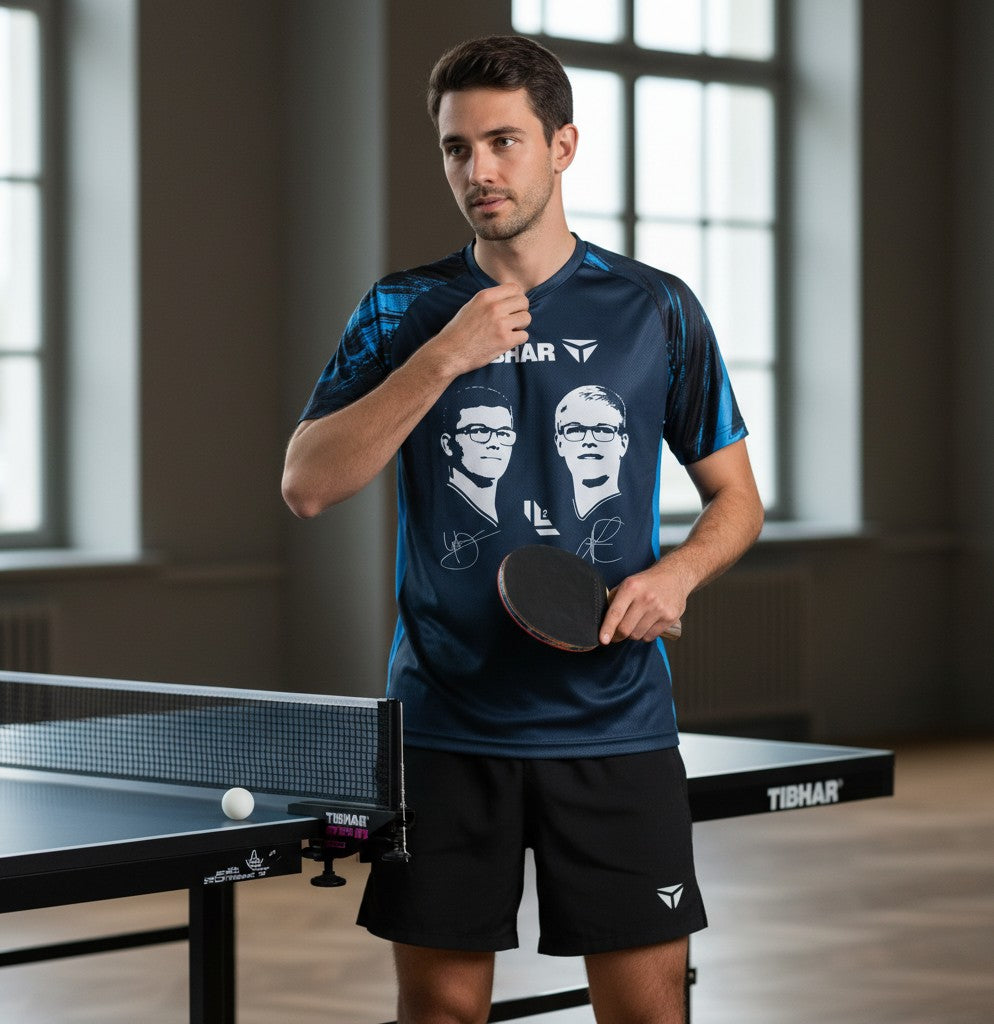TIBHAR Lebrun T-Shirt in Marineblau mit weißem Print der Lebrun-Brüder und Unterschriften, Polyester, für Training und Freizeit.