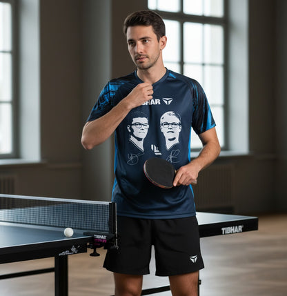 TIBHAR Lebrun T-Shirt in Marineblau mit weißem Print der Lebrun-Brüder und Unterschriften, Polyester, für Training und Freizeit.